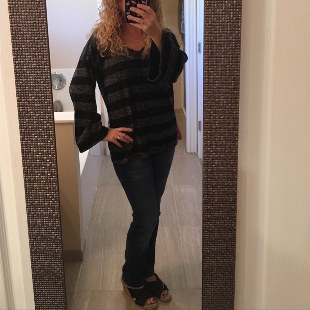 🎀WOMENS TOP🎀 - Picture 4 of 5